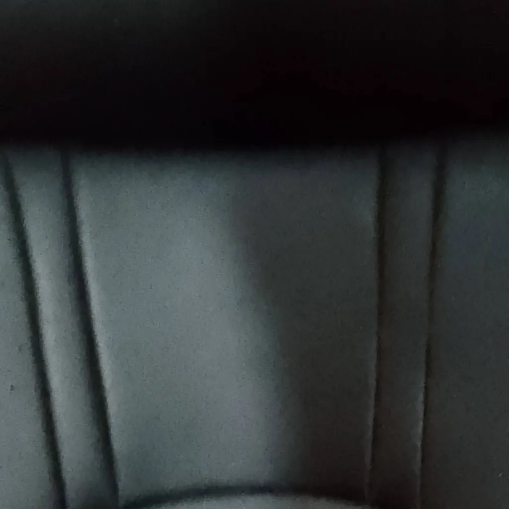 chat with ai character: chairenger