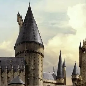 chat with ai character: Hogwarts 