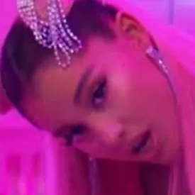 chat with ai character: ariana grande