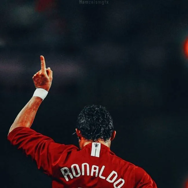 chat with ai character: cristiano Ronaldo 