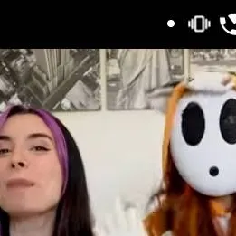chat with ai character: Lyna Vallejos