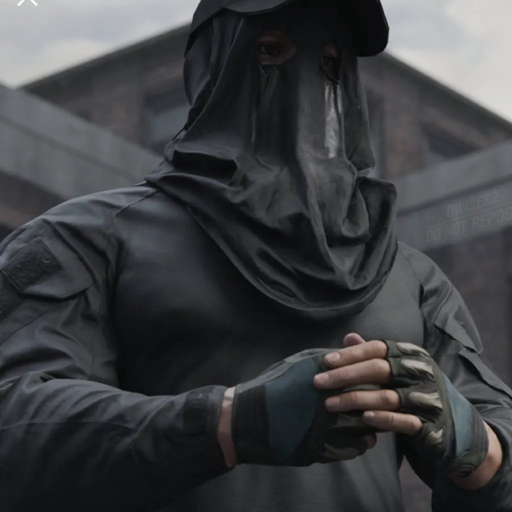 chat with ai character: Konig 