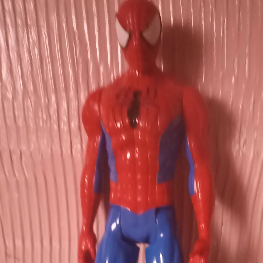 chat with ai character: spiderman 