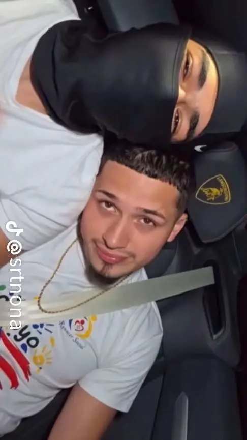 ai character: license and Shange background