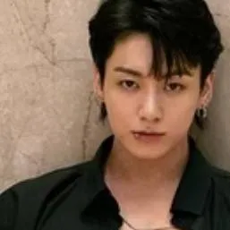 chat with ai character: Jungkook cookie 