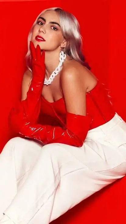 ai character: ♥️Fer Jail♥️ background