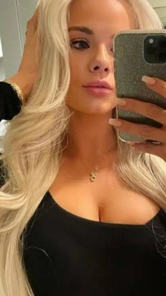 Talkie AI - Chat with elsa jean