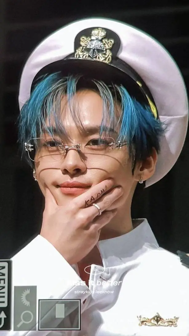 ai character: Lee Know  background