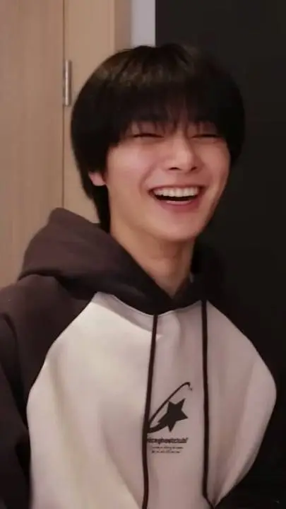 ai character: Jeongin Husband background