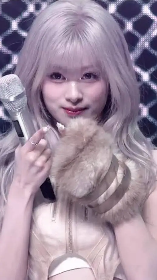 ai character: Jung Ahyeon background