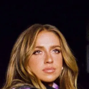 Chat with Tate McRae - text or voice, Enjoy AI Chat Free & Safe