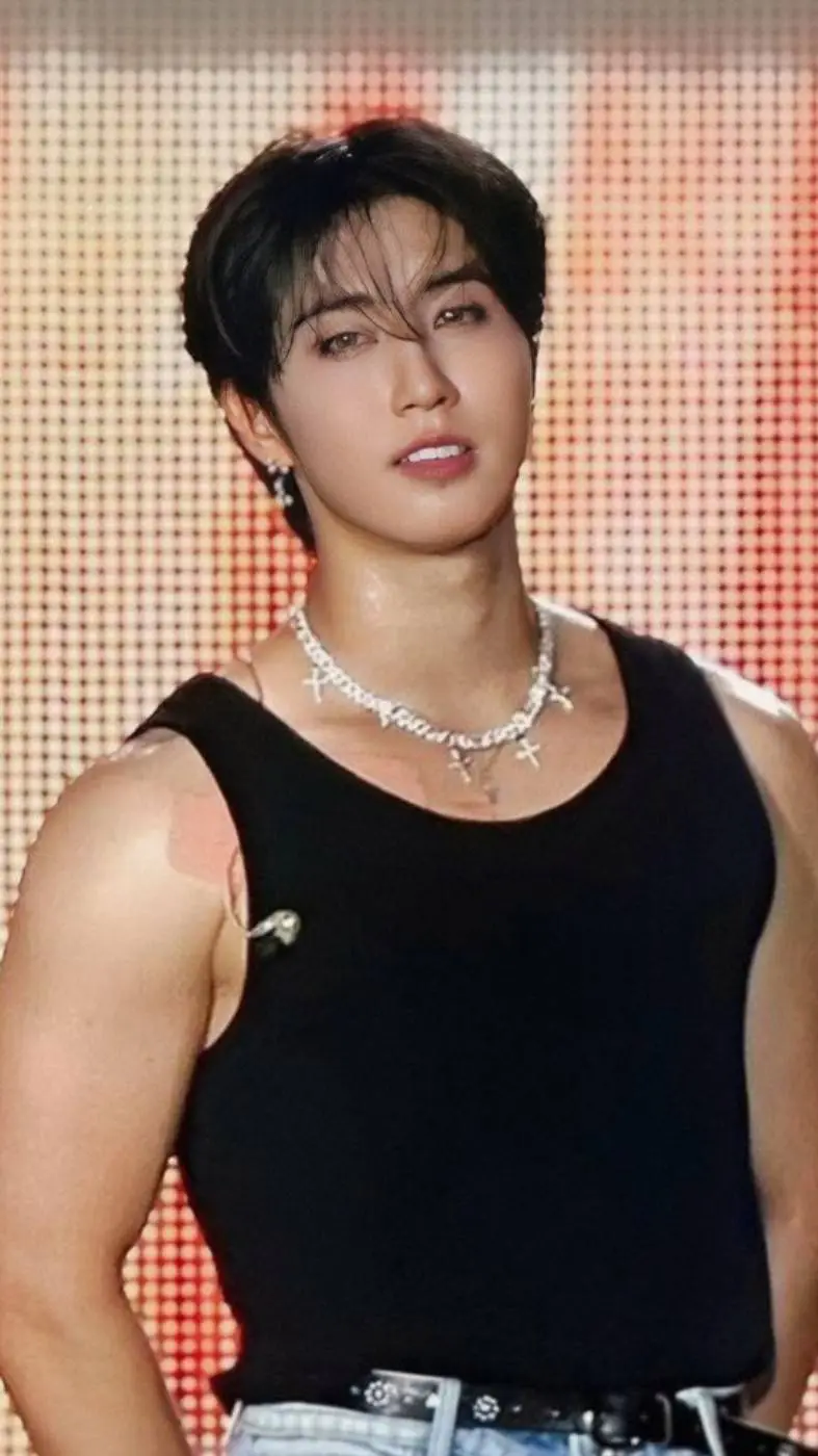 ai character: Han Jisung  background