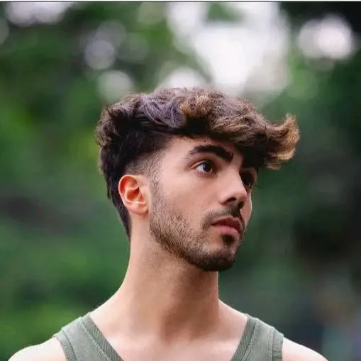 chat with ai character: fede vigevani