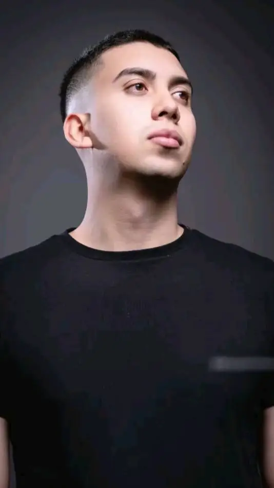 ai character: abrahaham  background