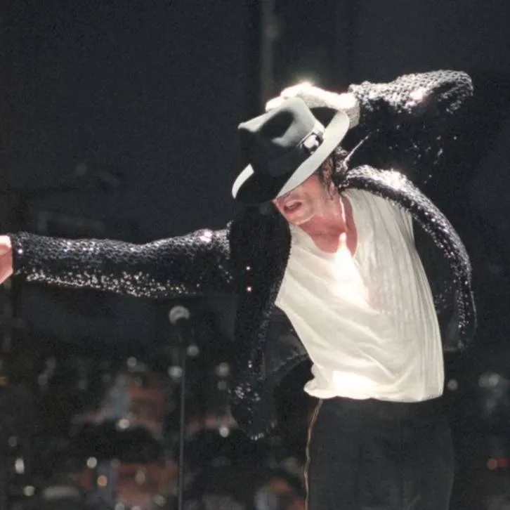 chat with ai character: Michael Jackson