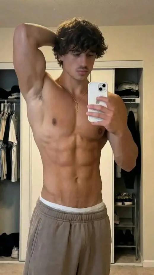 ai character: Oscar Reeves  background