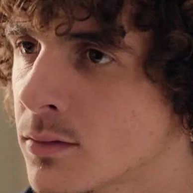 chat with ai character: Léo