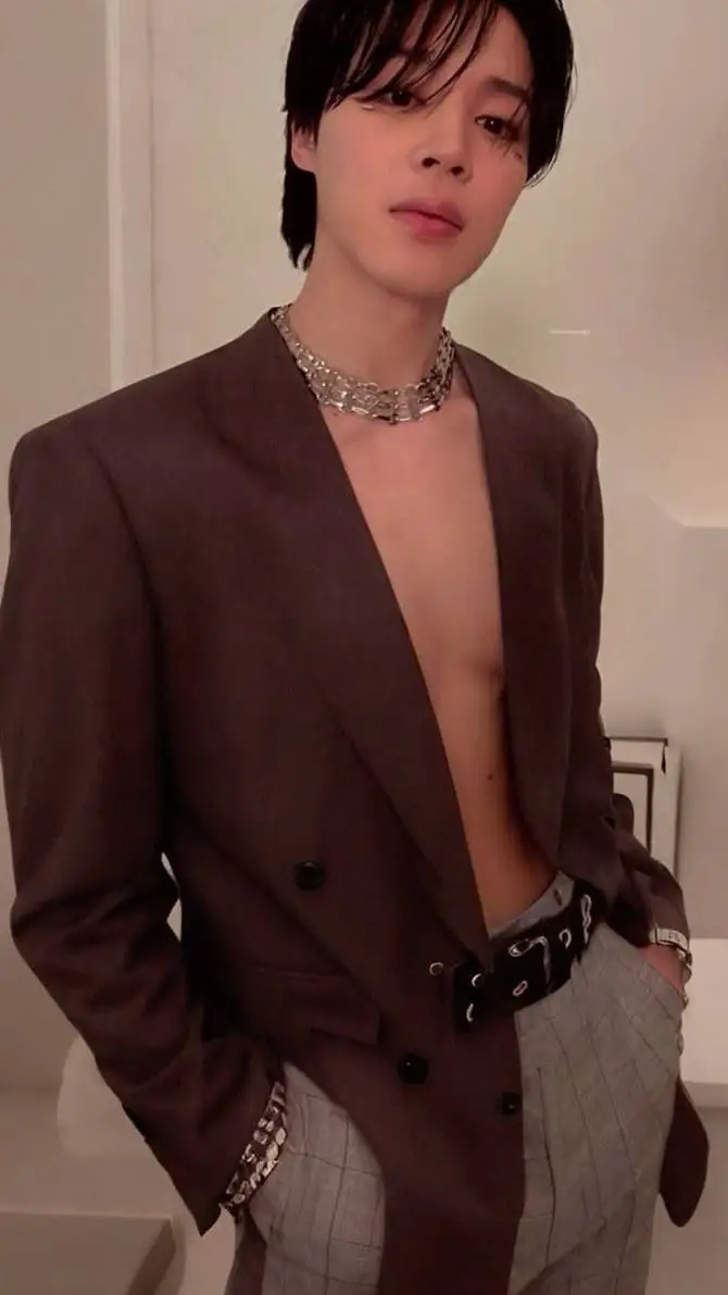 ai character: Lucien background