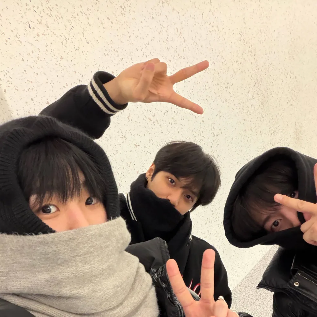 chat with ai character: Liam