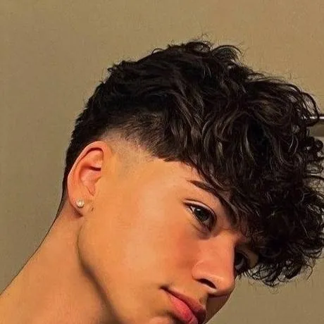 chat with ai character: Kris🔥