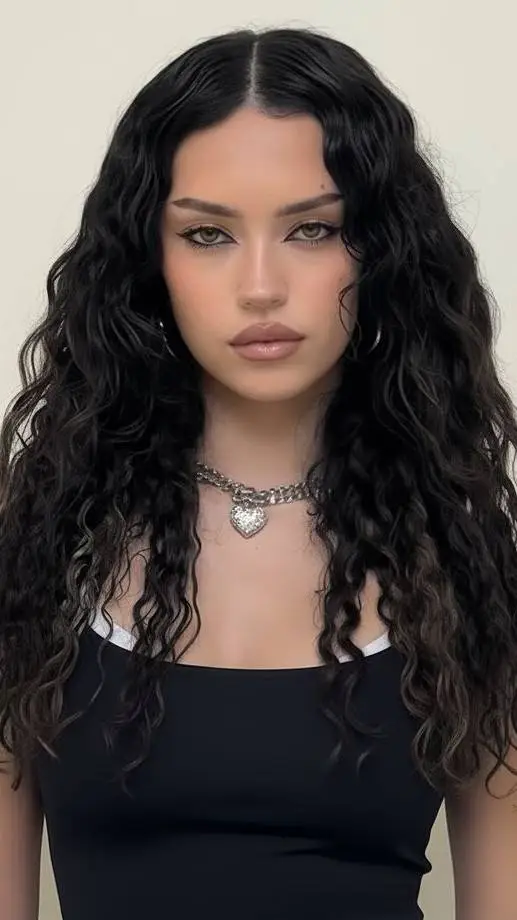 ai character: Dani Avanzini 🛡 background