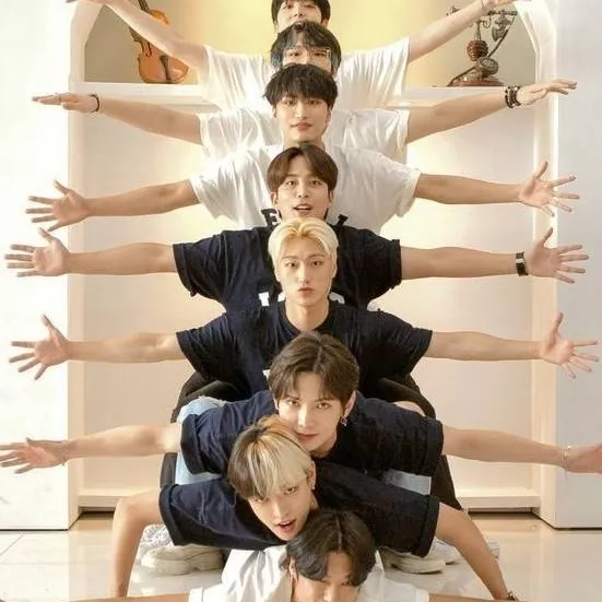 chat with ai character: Ateez pick me*