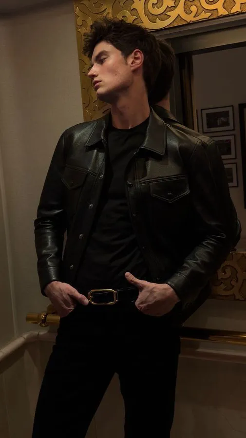 Talkie AI - Chat with Mavros Vetrovski