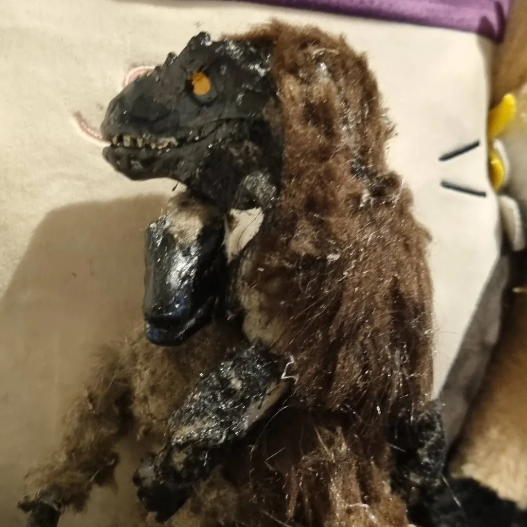 chat with ai character: EipudianoxT rekusu