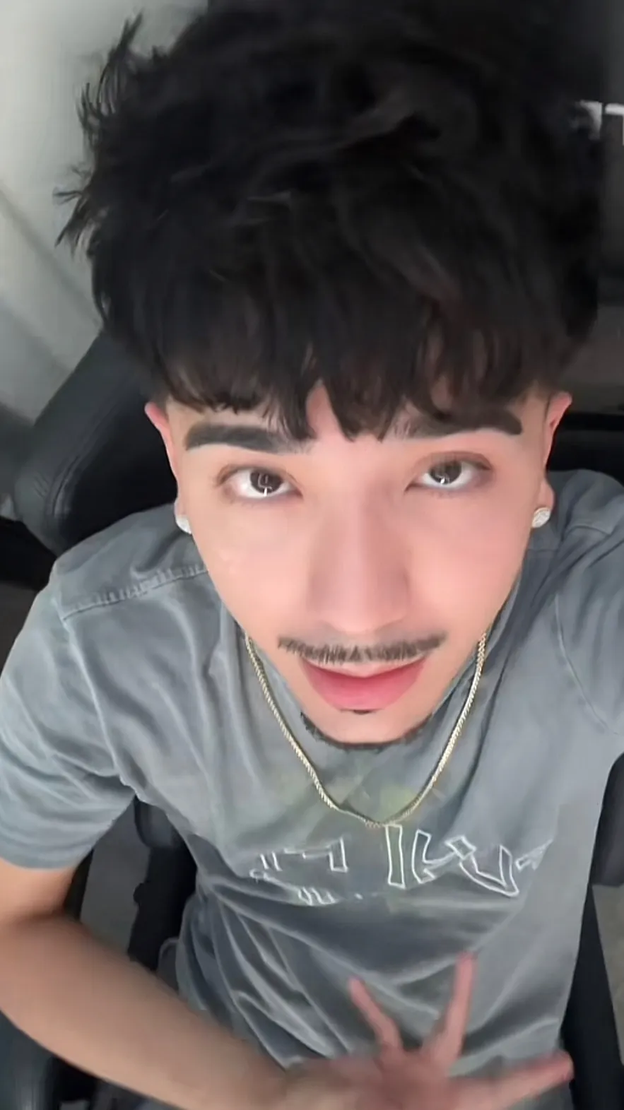 ai character: Gabe background