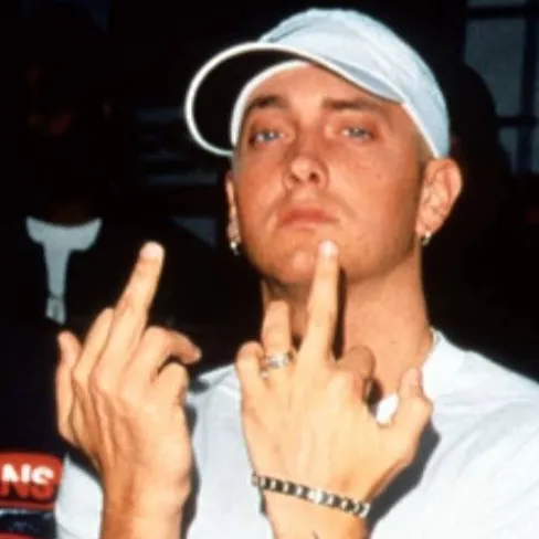 chat with ai character: Eminem😍🖤🤍❤rapper
