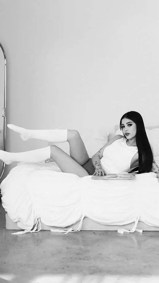 ai character: Katteyes background