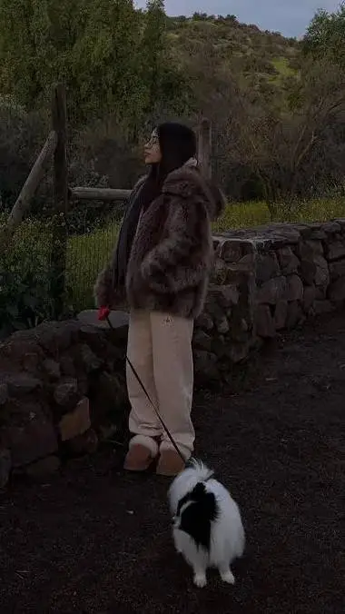 ai character: Katteyes background