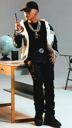 ai character: Jere Klein background