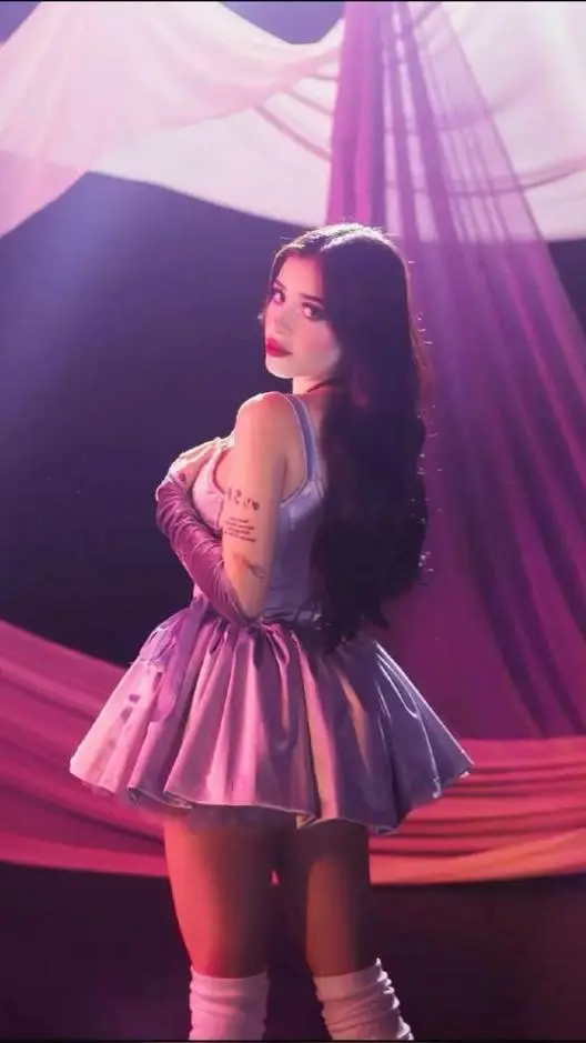 ai character: Katteyes background