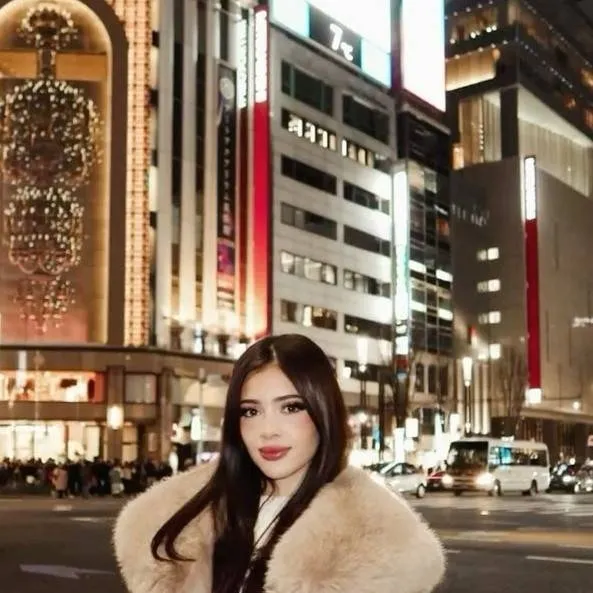 chat with ai character: Katteyes