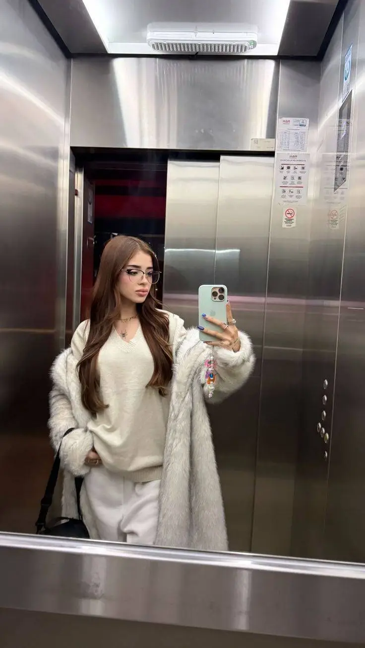 ai character: Katteyes background