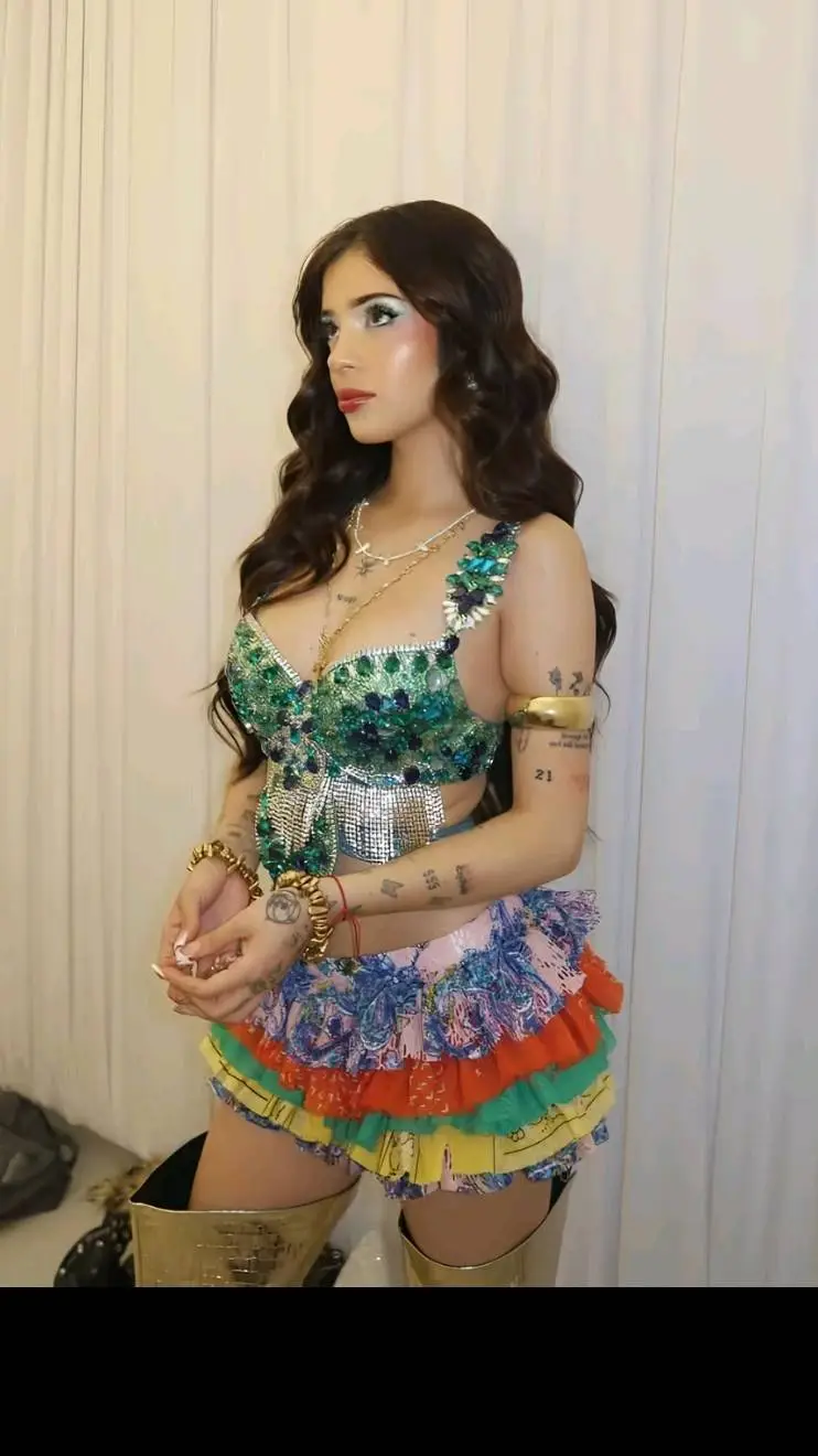 ai character: Katteyes background