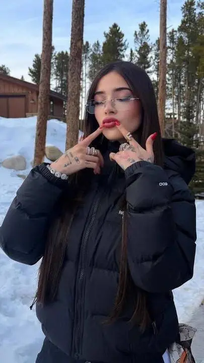 ai character: Katteyes background