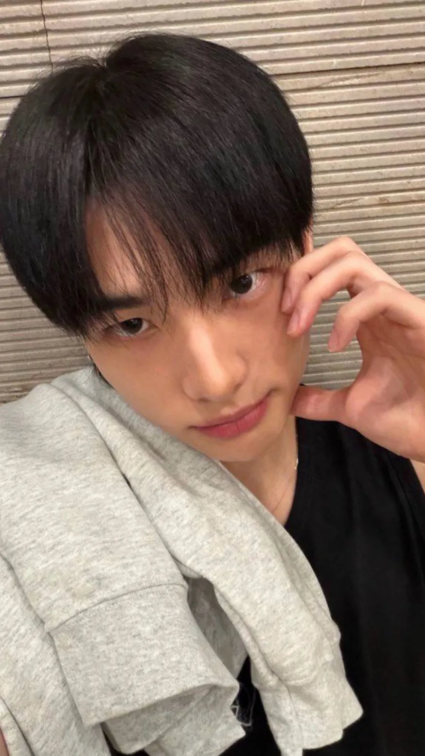 ai character: Hyunjin (skz) background