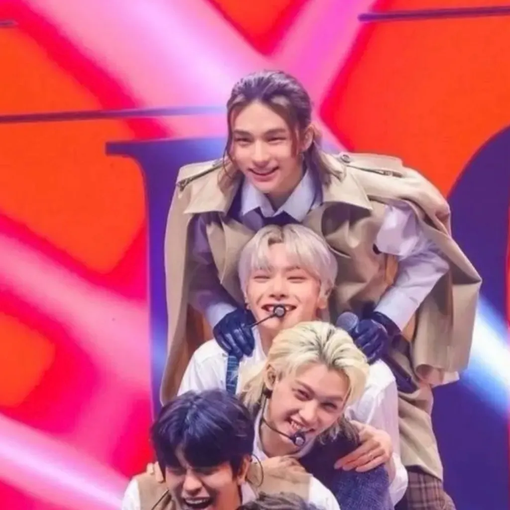 chat with ai character: Straykids ❤️‍🩹