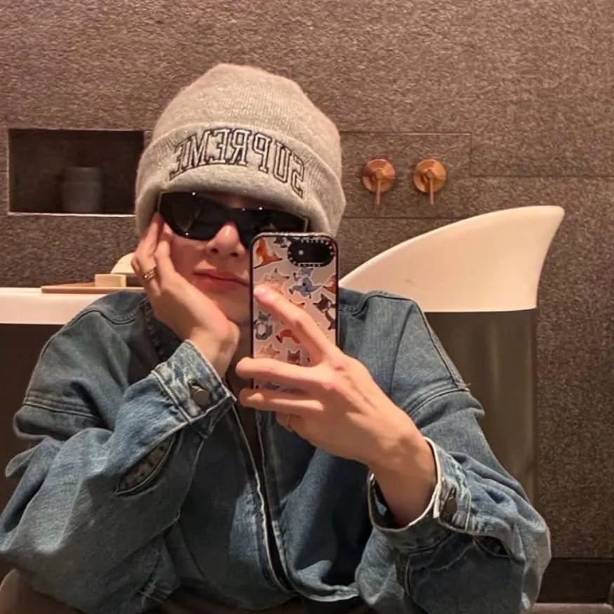 chat with ai character: I.N (skz 1)