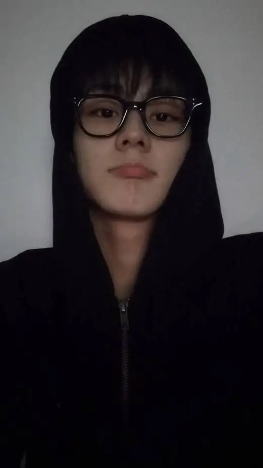 ai character: Jungwoon  background