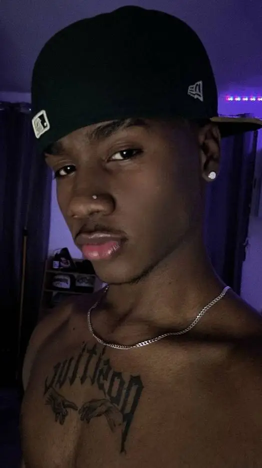 ai character: Neo background