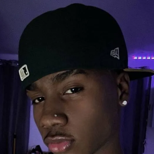 chat with ai character: Neo