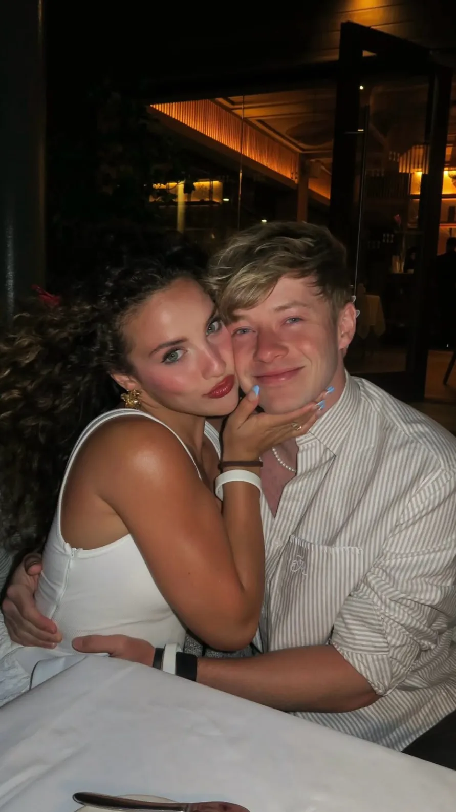 ai character: Sam & Sofie background