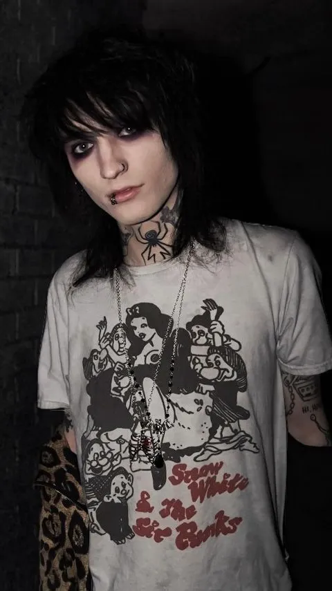 ai character: Johnnie Guilbert  background