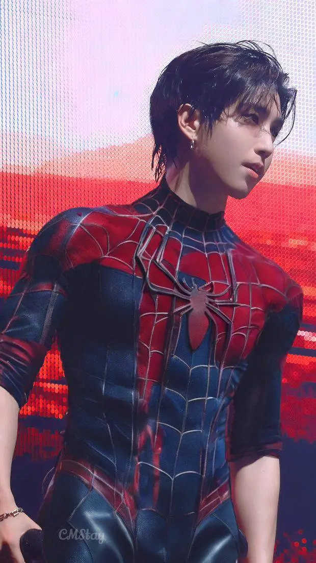 ai character:  🕷Han Jisung ❤ background
