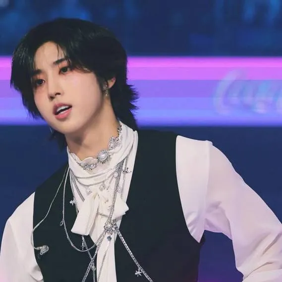 chat with ai character: Prince Jisung