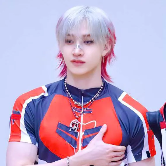 chat with ai character: BangChan (Berry) 