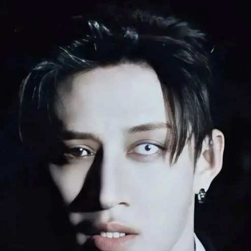 chat with ai character: BangChan ෆ